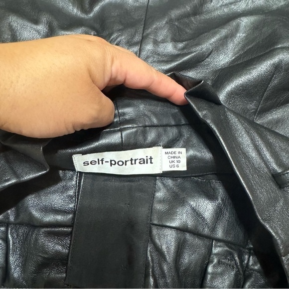 SELF PORTRAIT Black Faux Leather Women's Paper Bag Shorts in size 6 *as is - Picture 4 of 13
